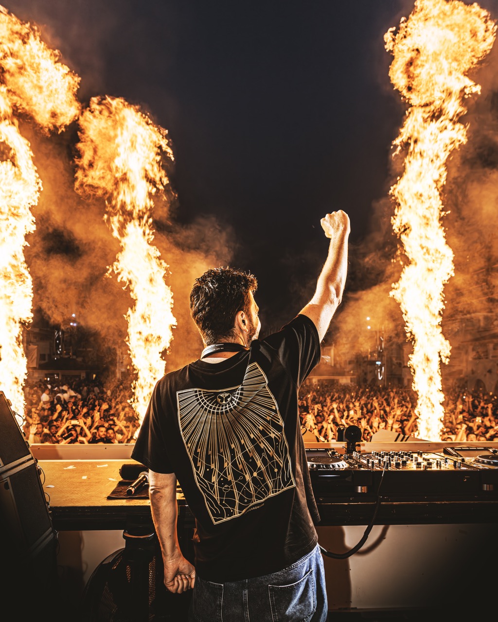 POP CULTR. x TOMORROWLAND – Tomorrowland Store