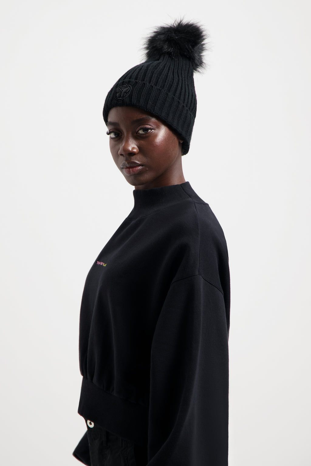 POMPOM BEANIE HIGH