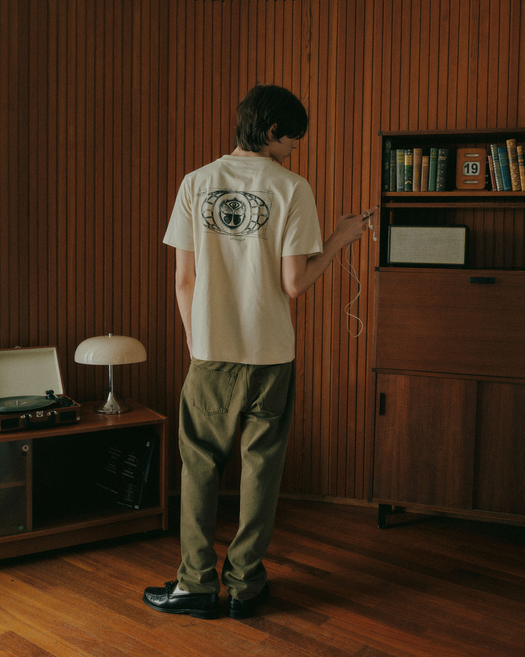 Sketch Globe T-Shirt