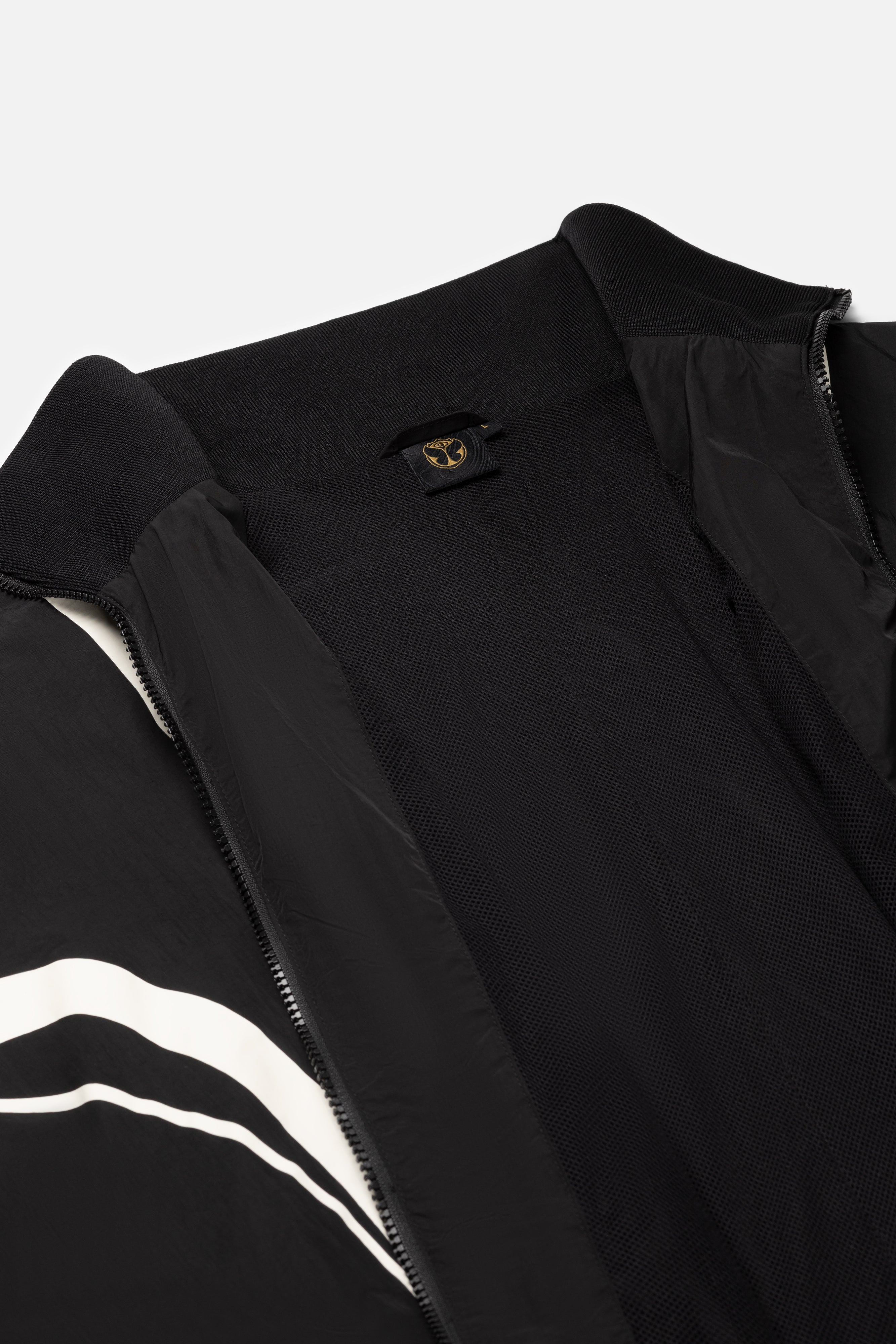 ジャケット・アウター TOMORROWLAND Black Tailored Jacket 44 セール】 ウールライトギャバジン テーラードジャケット