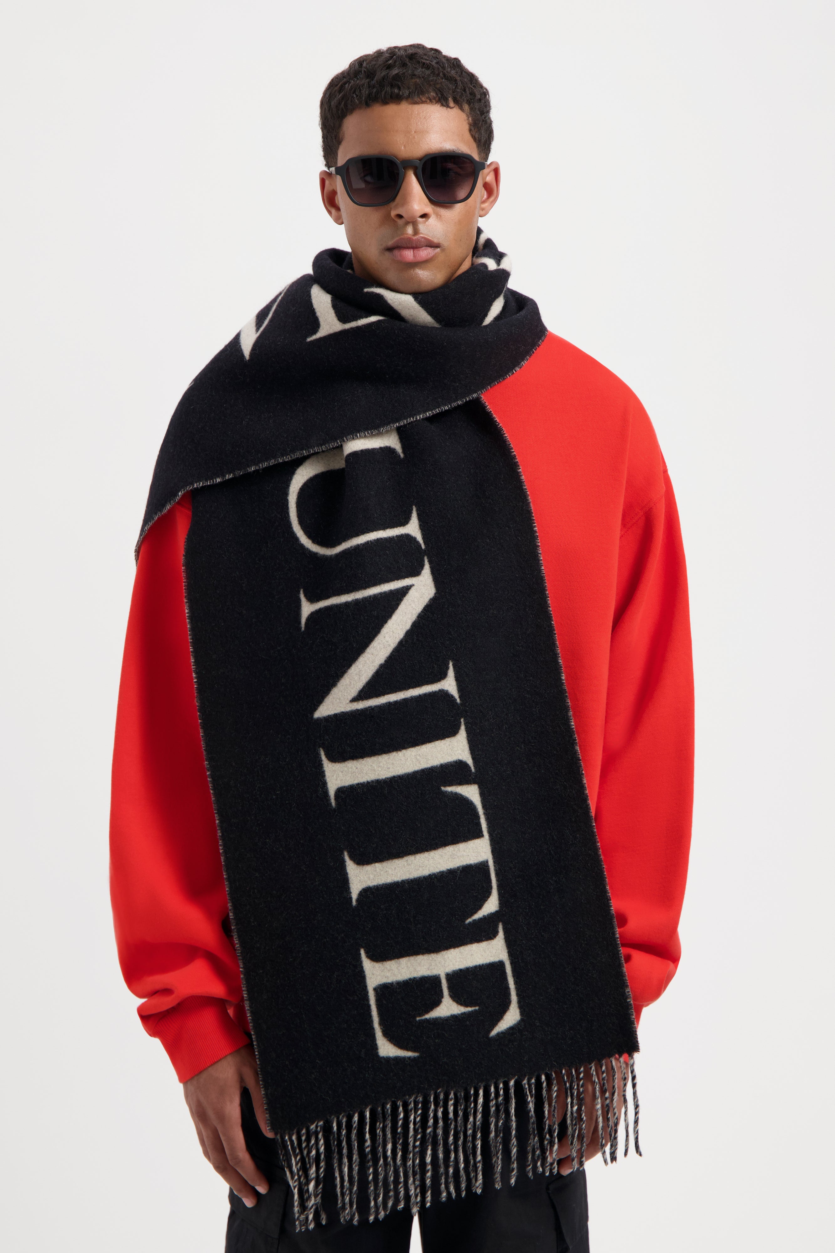 Slogan Scarf Black - Tomorrowland Store