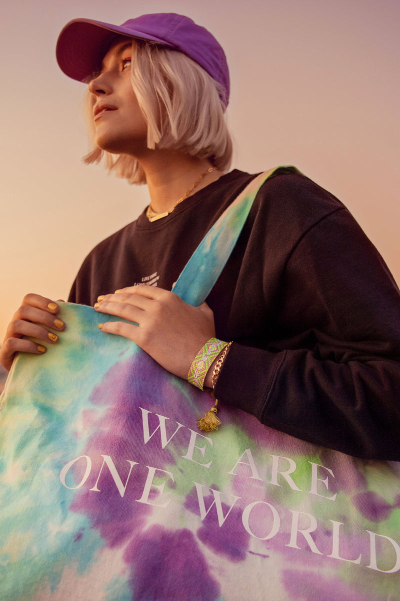 WE ARE ONE TOTEBAG